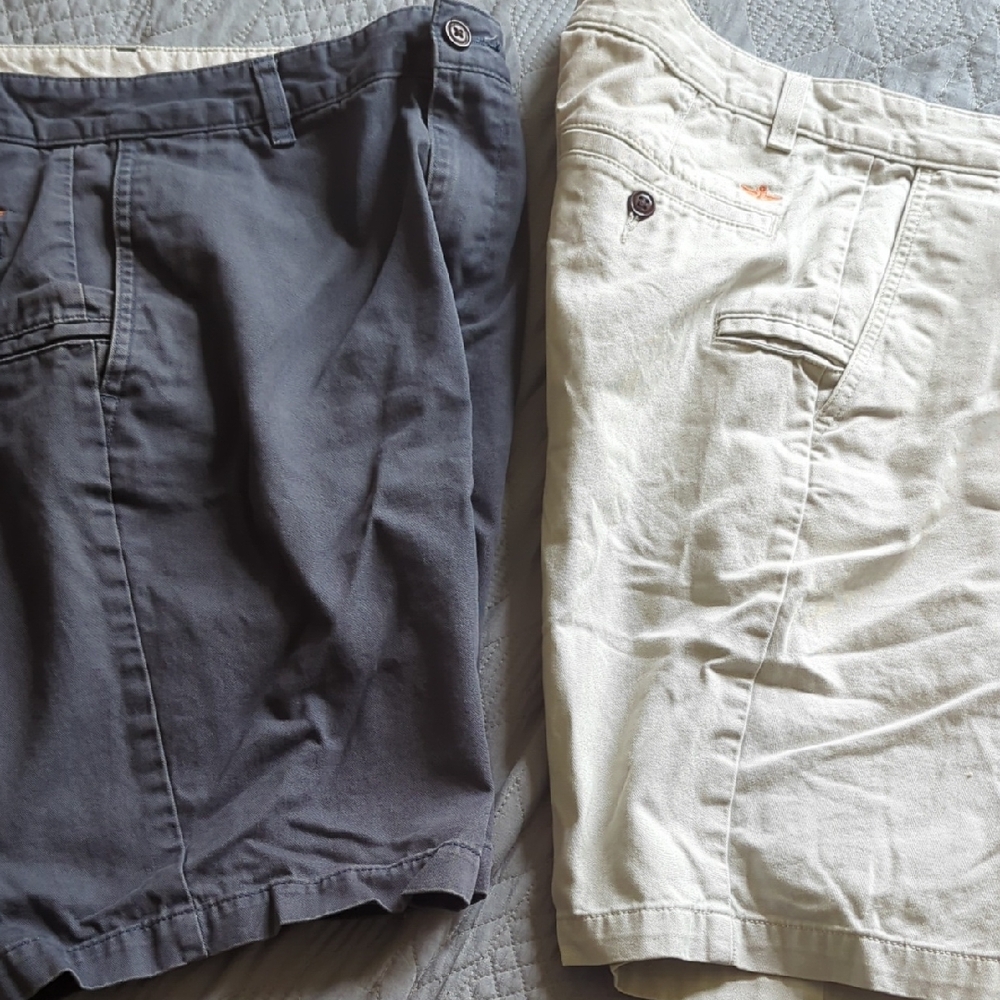 Dockers Flat Front Shorts Gray and Cream